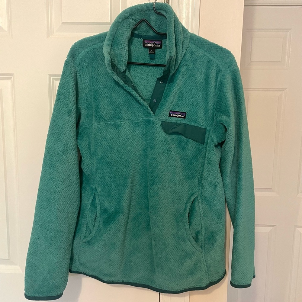 Patagonia Women’s Re-Tool snap fleece